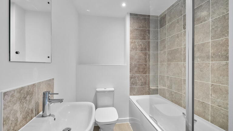 Plot 26 Primrose Meadows bathroom 