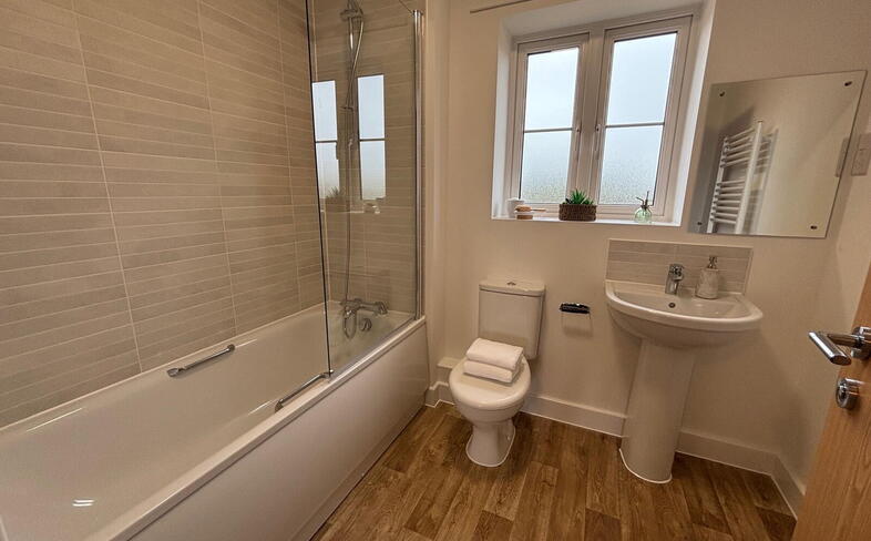 Plot 90 bathroom 